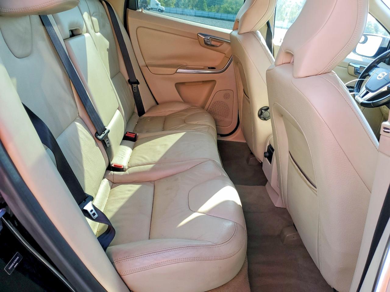 2014 VOLVO XC60 3.2 — Фото 11 из 13