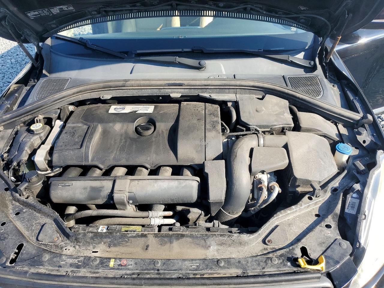 2014 VOLVO XC60 3.2 — Фото 12 из 13