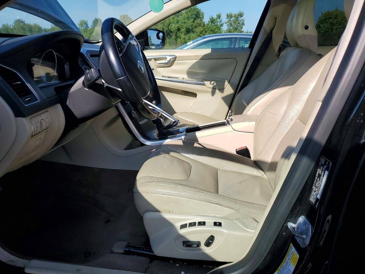 2014 VOLVO XC60 3.2 — Фото 7 из 13
