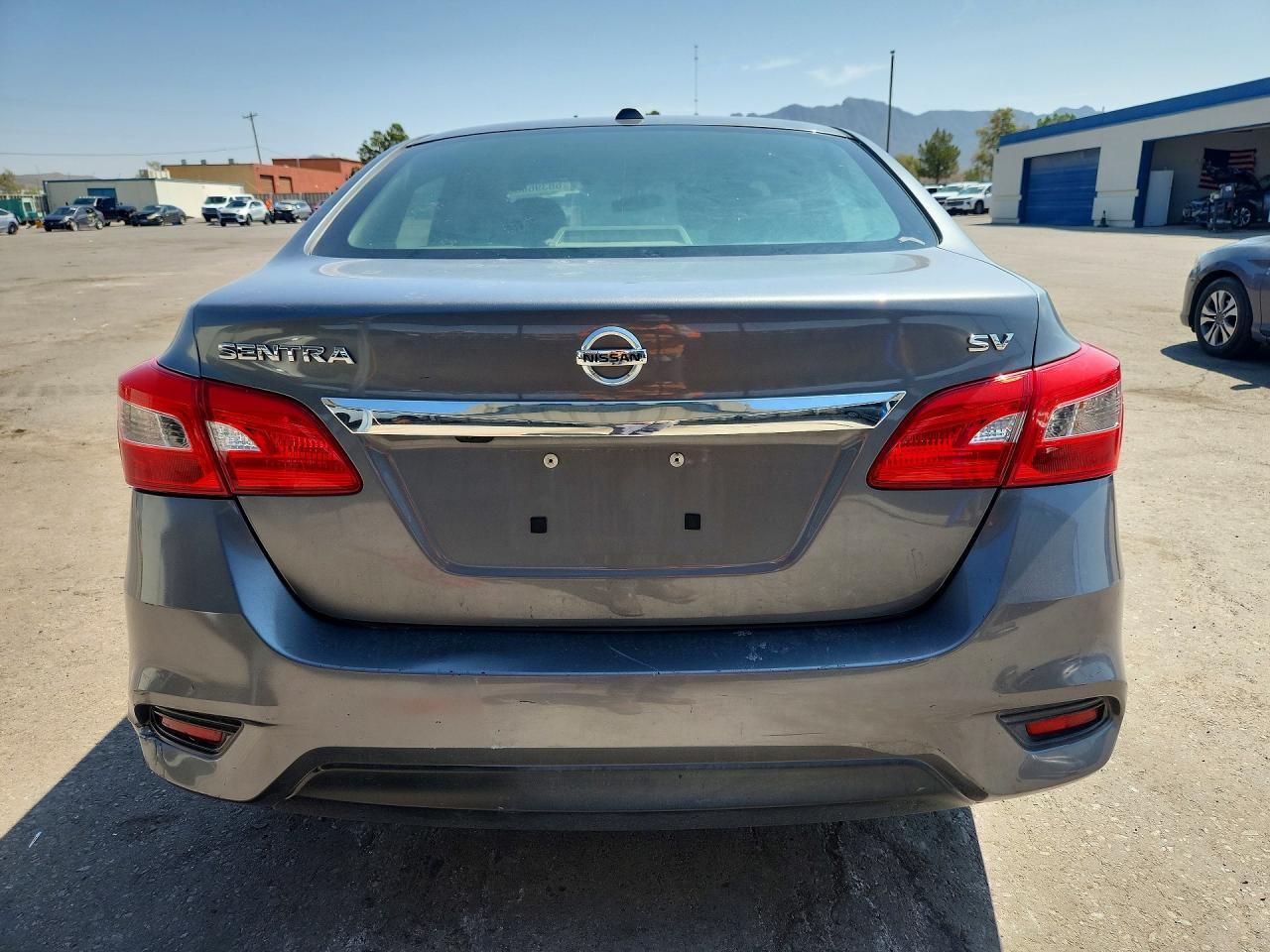 2017 NISSAN SENTRA SV — Фото 6 из 12