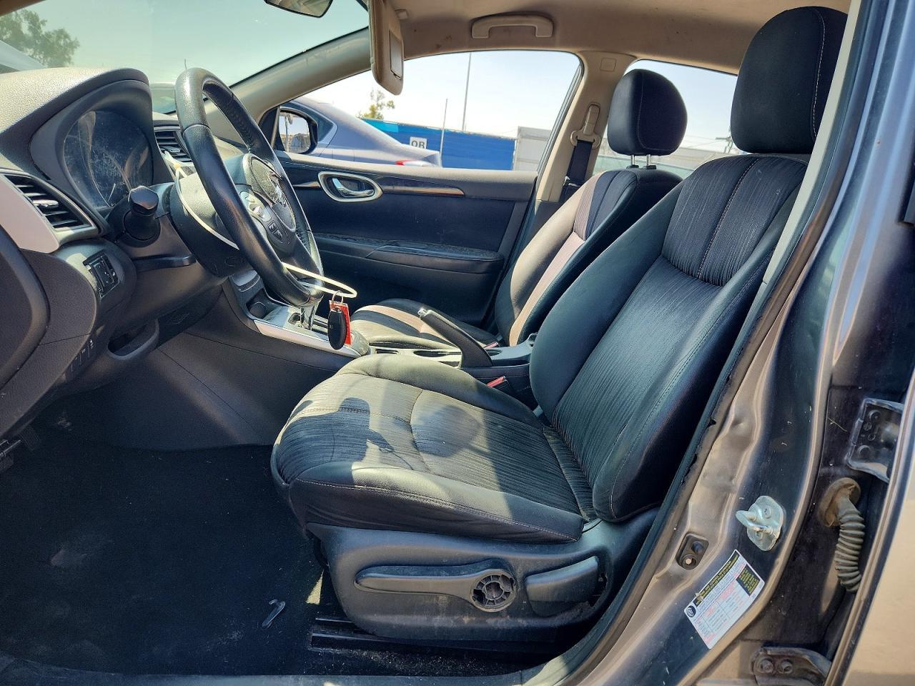 2017 NISSAN SENTRA SV — Фото 7 из 12
