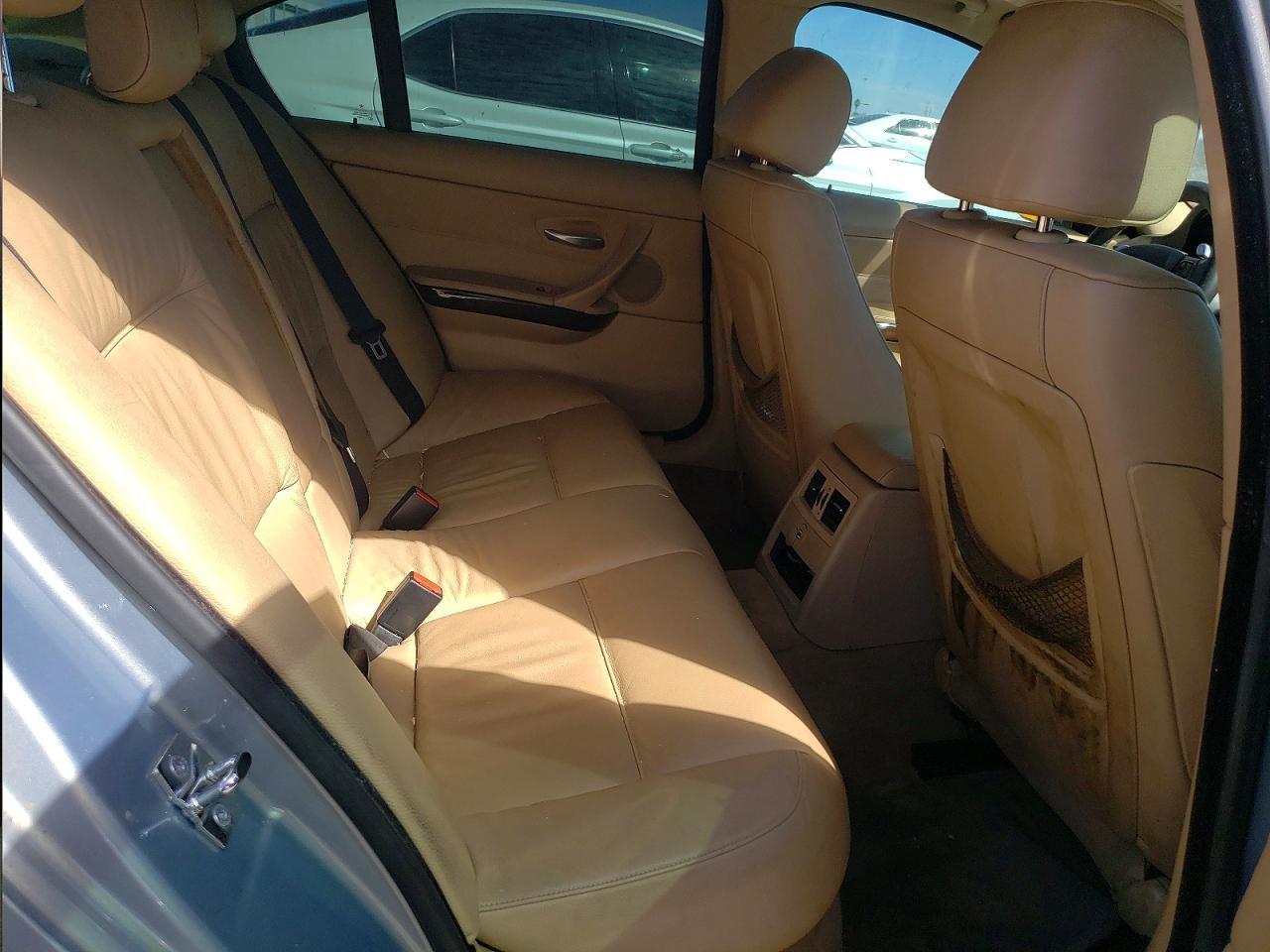 WBAVB33536KR73618 2006 BMW 330 photo no. 10