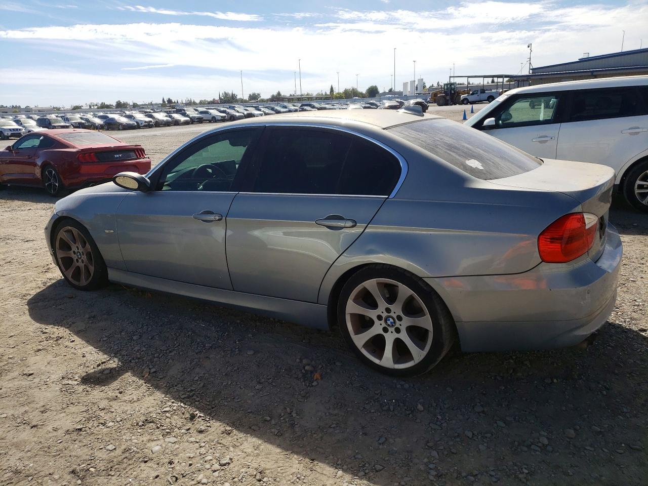 WBAVB33536KR73618 2006 BMW 330 photo no. 2