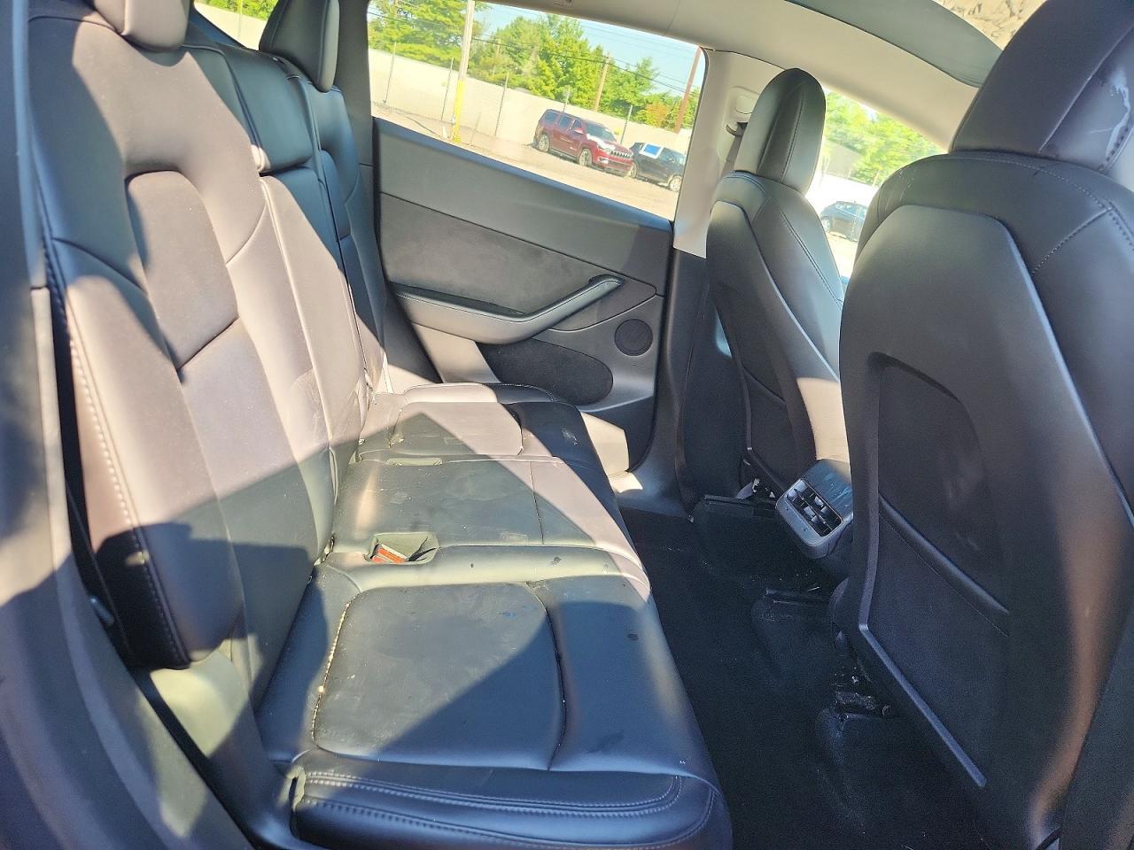 2023 TESLA MODEL Y — Фото 10 из 13