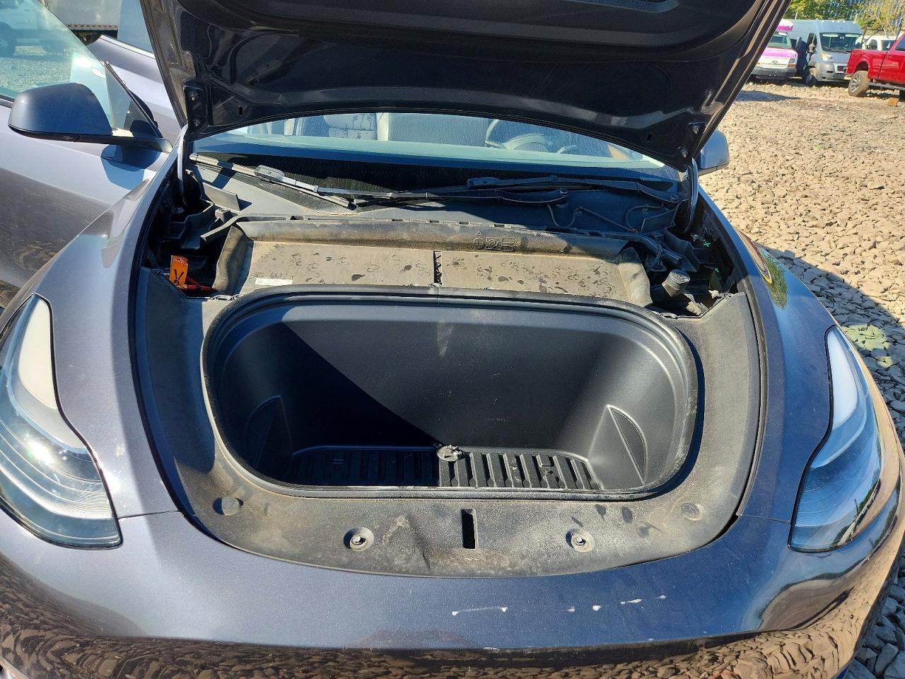 2023 TESLA MODEL Y — Фото 11 из 13