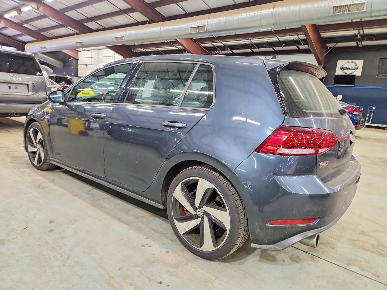 3VW5T7AU5LM016894 2020 VOLKSWAGEN GTI photo no. 2