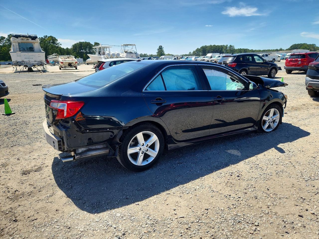 2013 TOYOTA CAMRY SE — Фото 3 из 11