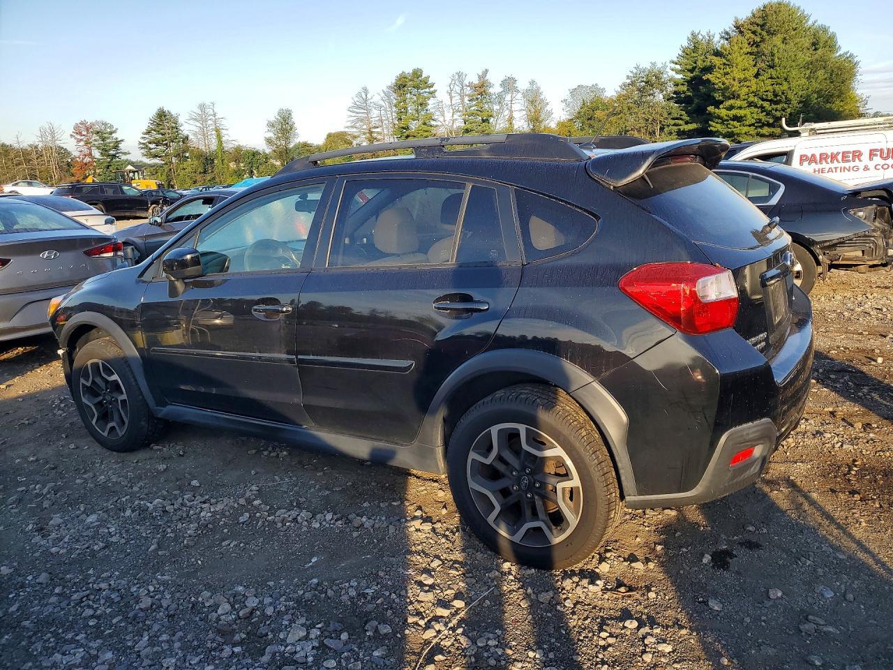 JF2GPABCXHH212118 2017 SUBARU CROSSTREK photo no. 2