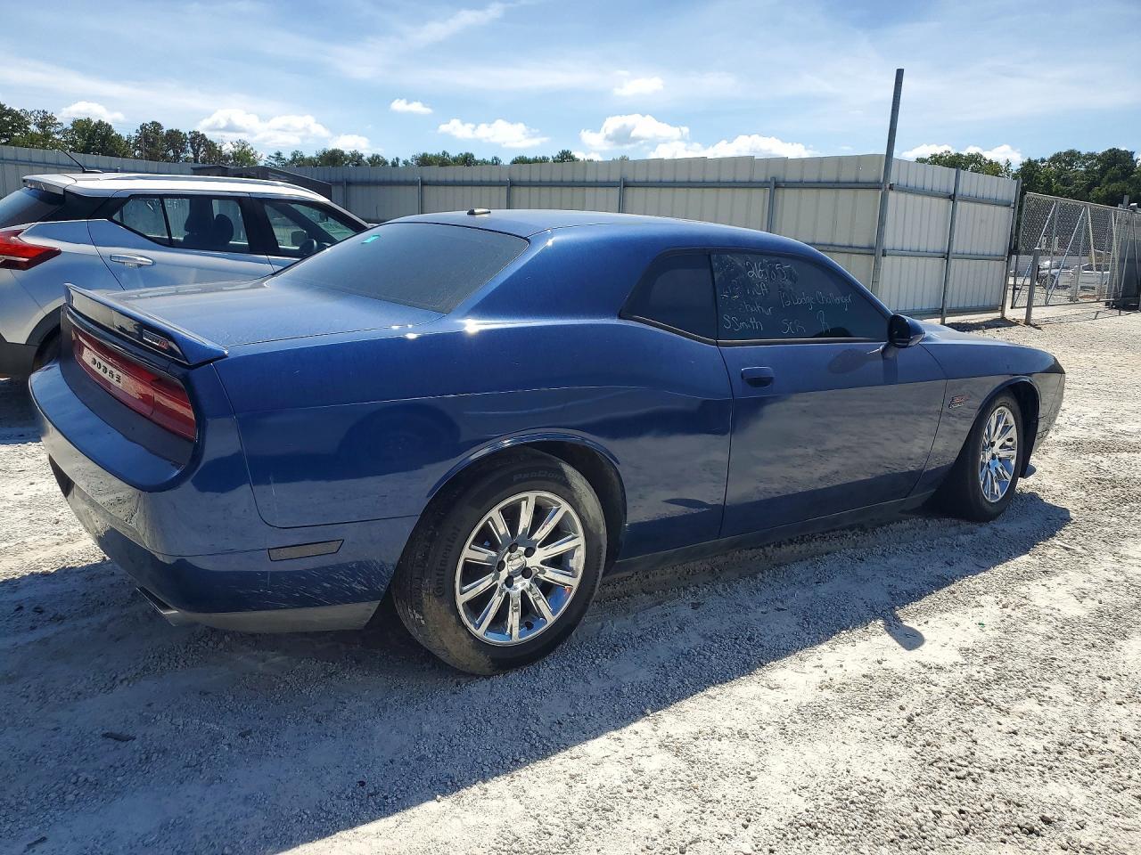 2012 DODGE CHALLENGER SRT-8 — Фото 3 из 12
