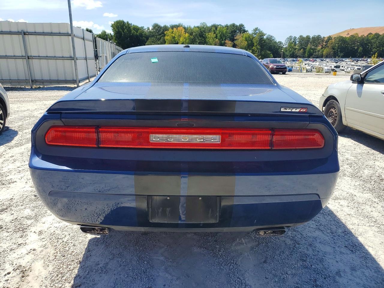 2012 DODGE CHALLENGER SRT-8 — Фото 6 из 12