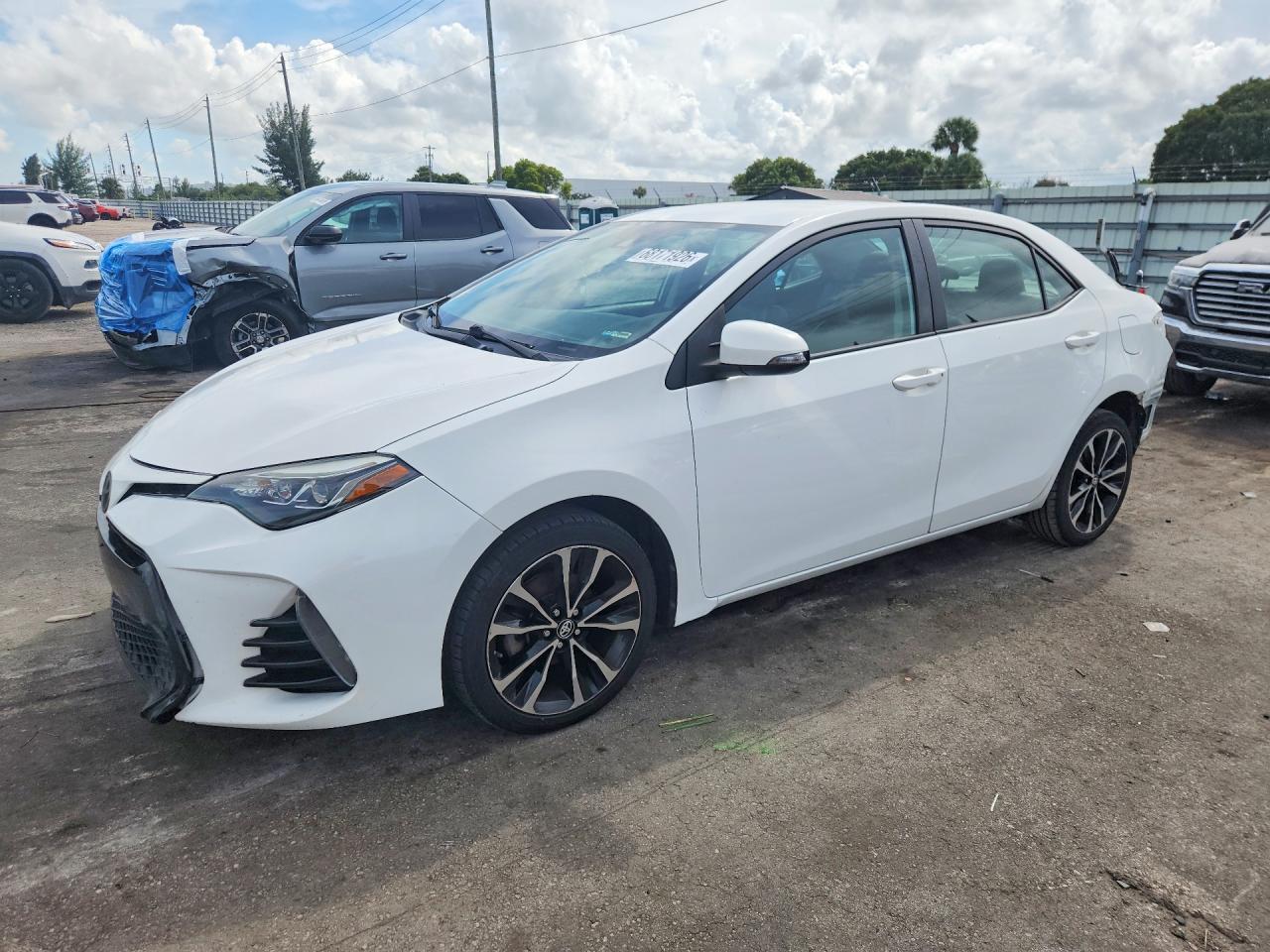 2017 TOYOTA COROLLA