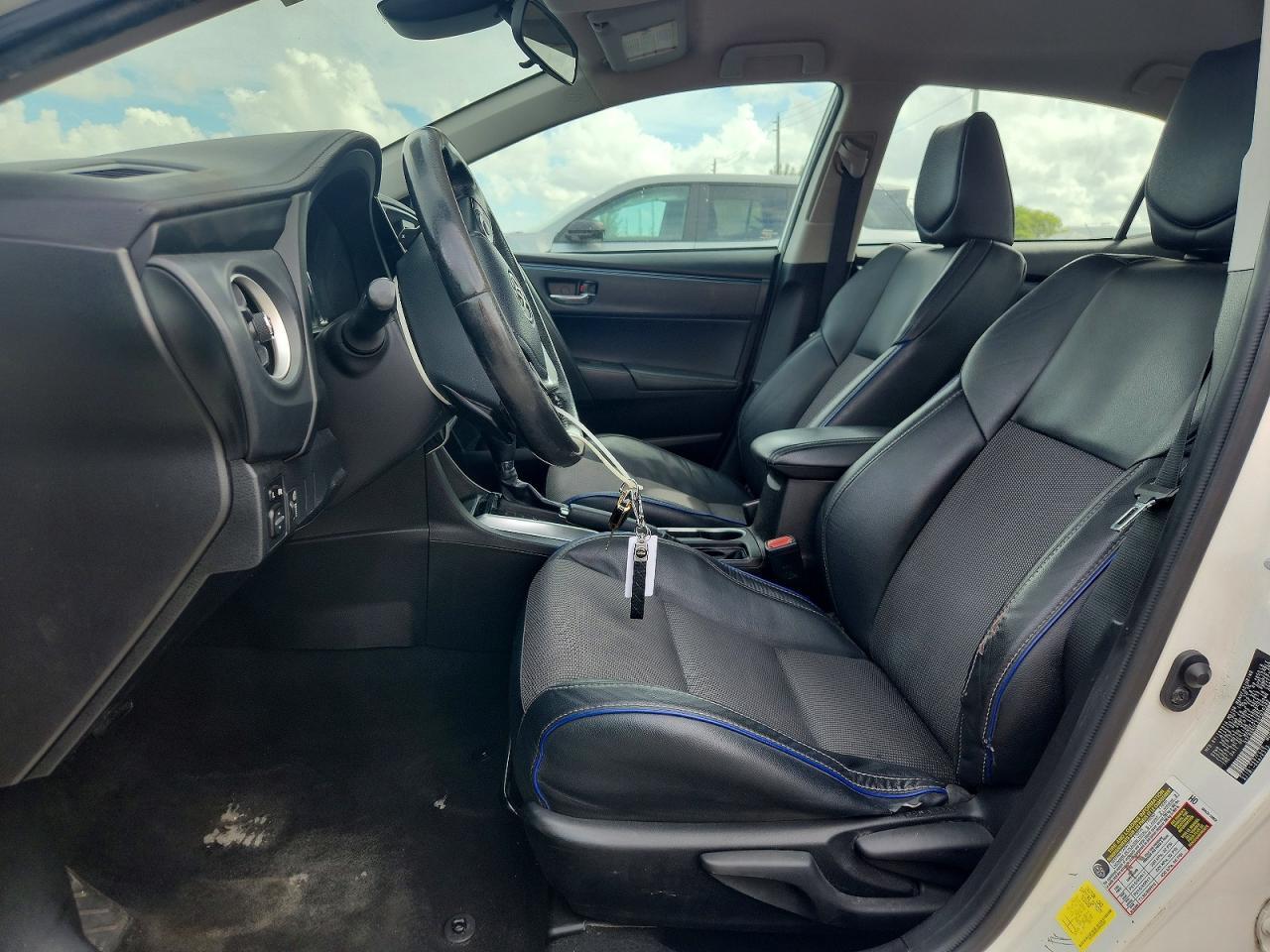 2017 TOYOTA COROLLA — Фото 7 из 12