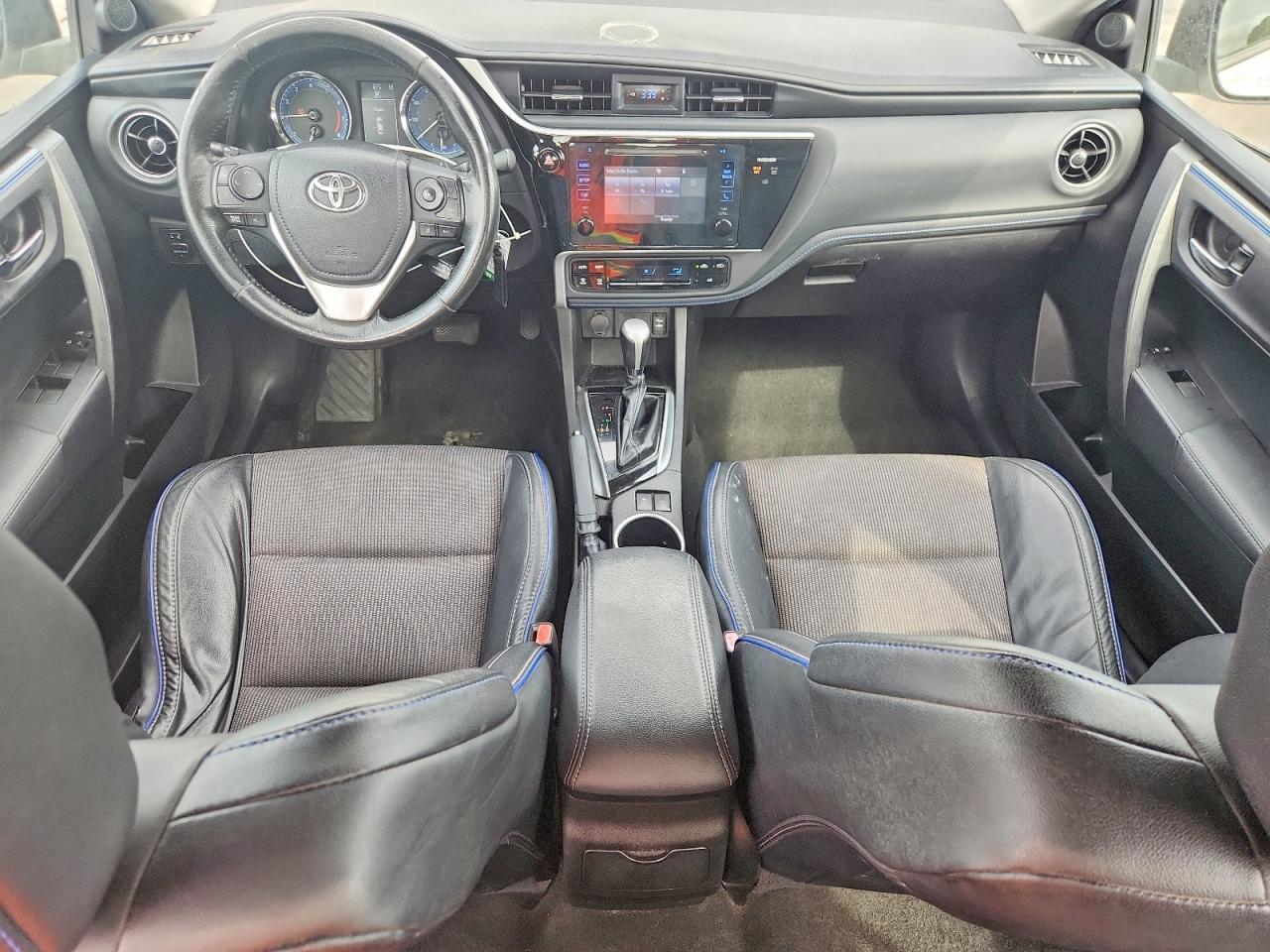 2017 TOYOTA COROLLA — Фото 8 из 12