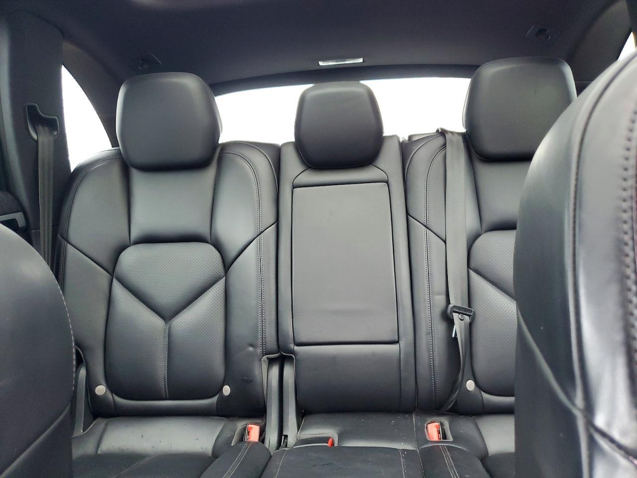 WP1AB2A29JLA60447 2018 PORSCHE CAYENNE photo no. 10