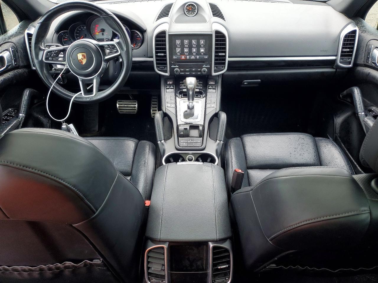 WP1AB2A29JLA60447 2018 PORSCHE CAYENNE photo no. 8