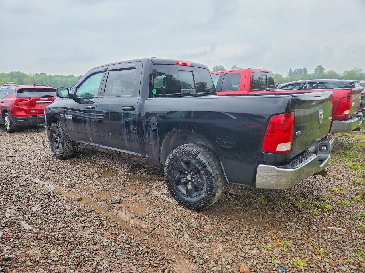 2018 RAM 1500 SLT — Фото 2 из 12