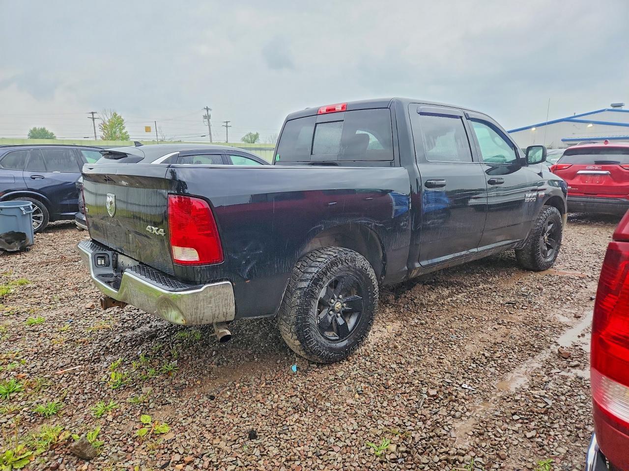 2018 RAM 1500 SLT — Фото 3 из 12