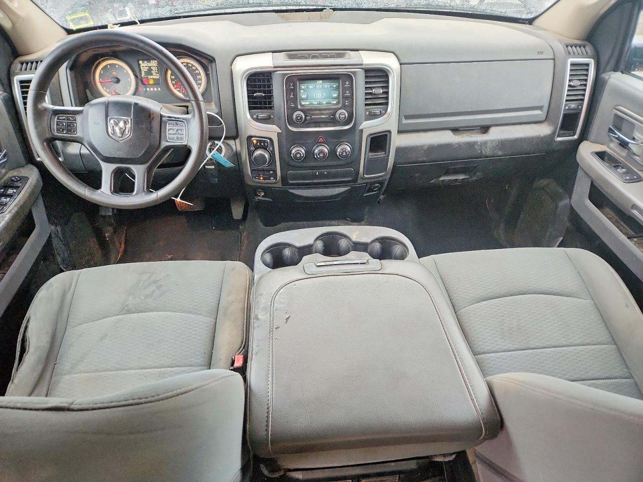 2018 RAM 1500 SLT — Фото 8 из 12