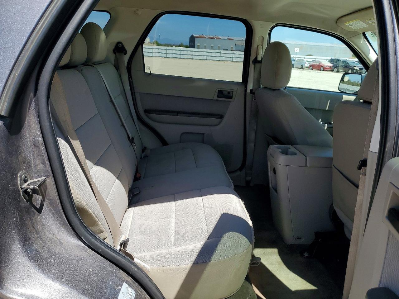 1FMCU0DG3CKB67952 2012 FORD ESCAPE photo no. 10