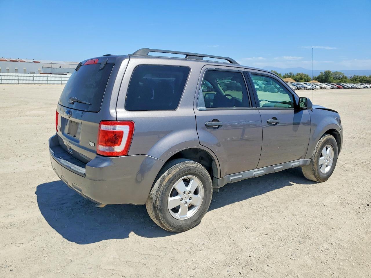 1FMCU0DG3CKB67952 2012 FORD ESCAPE photo no. 3