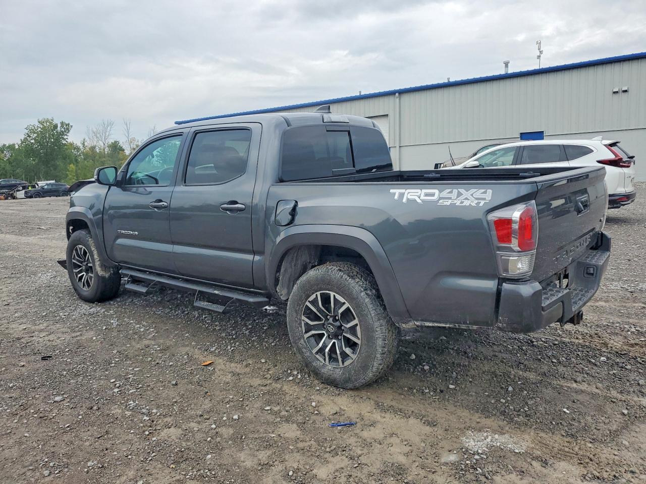 2023 TOYOTA TACOMA TRD SPORT — Фото 2 из 12