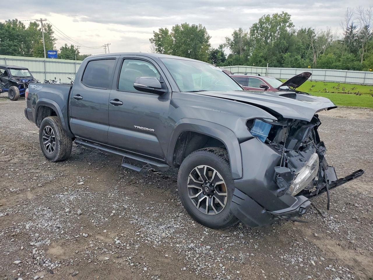 2023 TOYOTA TACOMA TRD SPORT — Фото 4 из 12