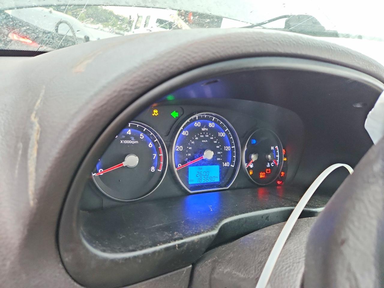 2010 HYUNDAI SANTA FE GLS — Фото 9 из 13