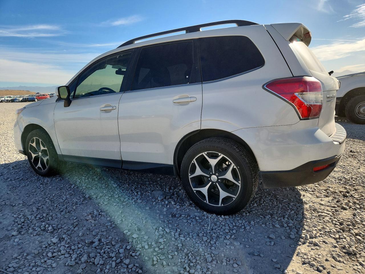 2016 SUBARU FORESTER 2.0XT PREMIUM — Фото 2 из 12