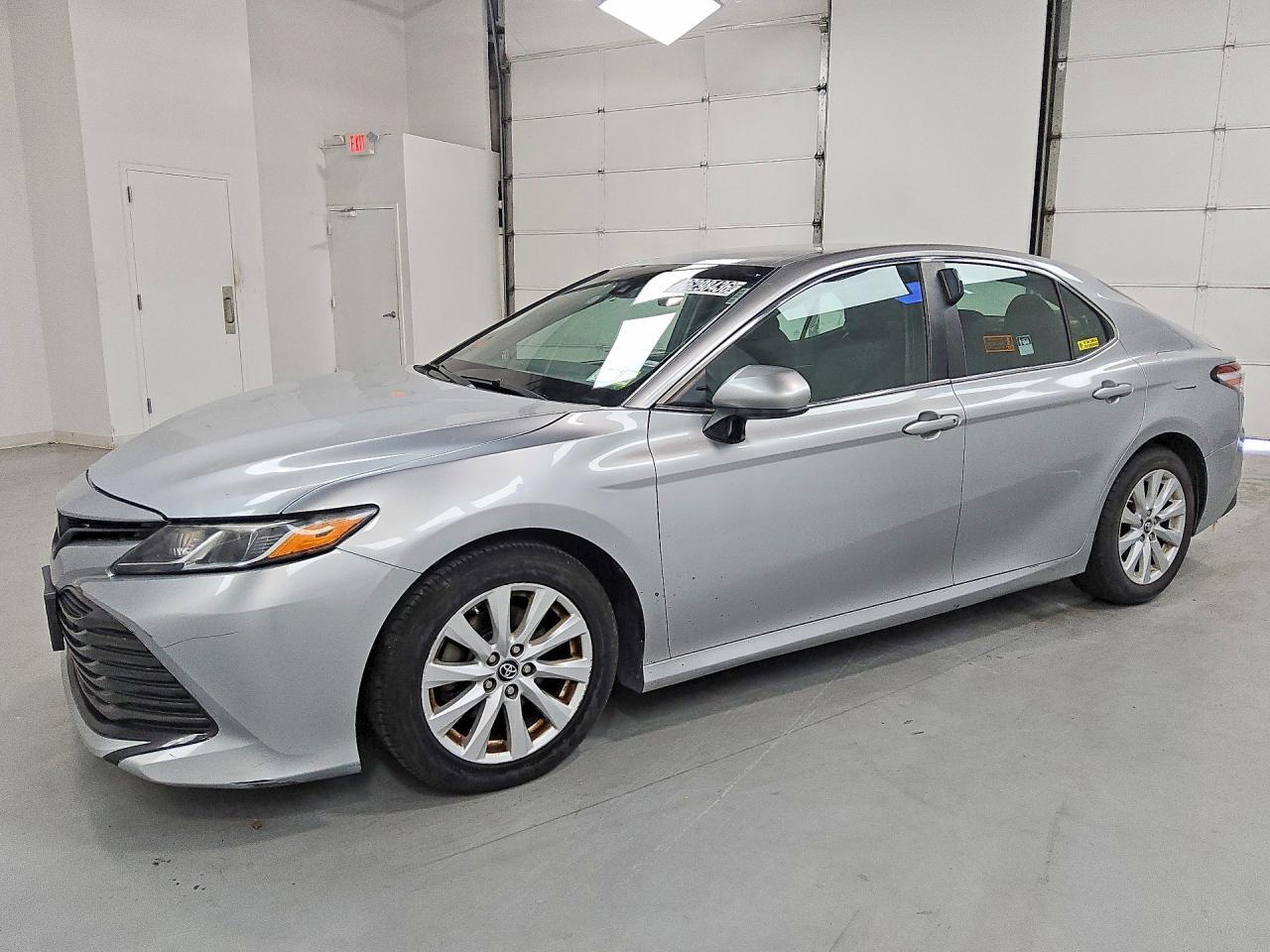 2018 TOYOTA CAMRY 4T1B11HK6JU600593