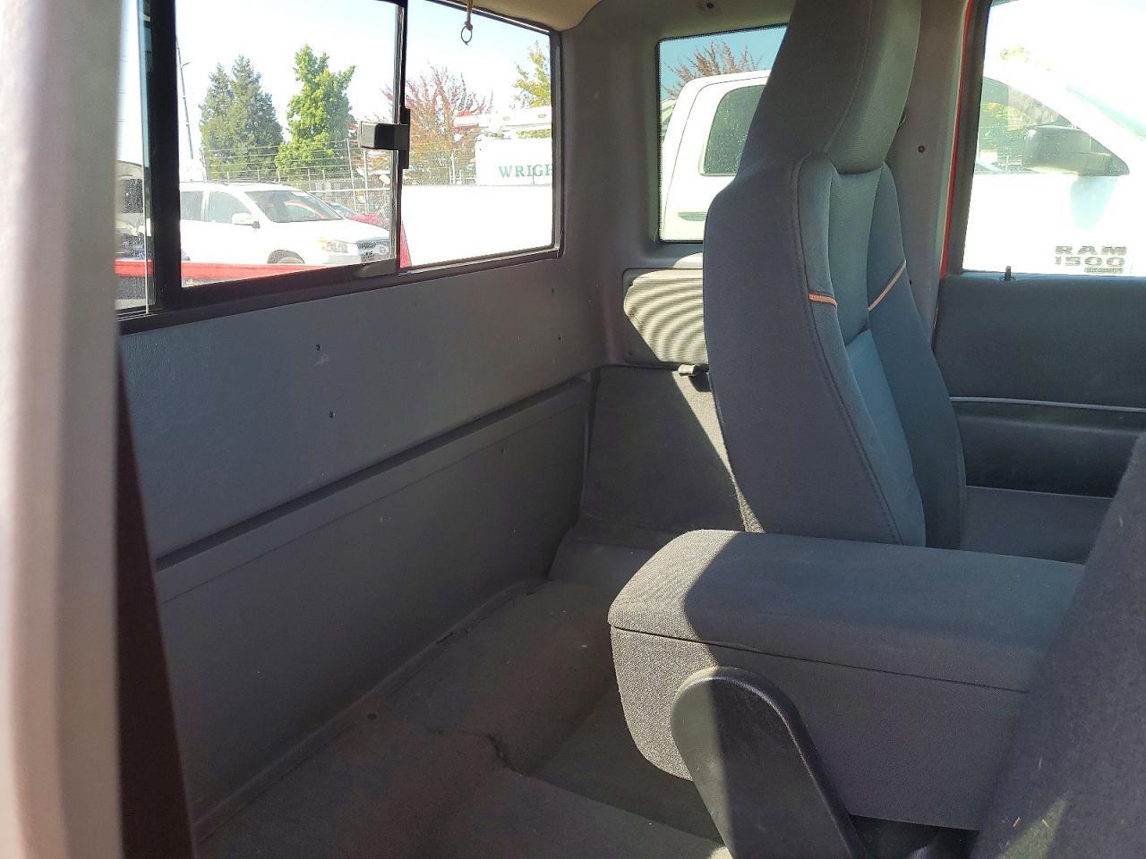2004 MAZDA B3000 CAB PLUS — Фото 10 из 12