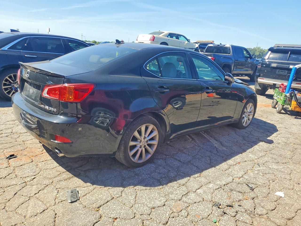 2010 LEXUS IS 250 — Фото 3 из 12