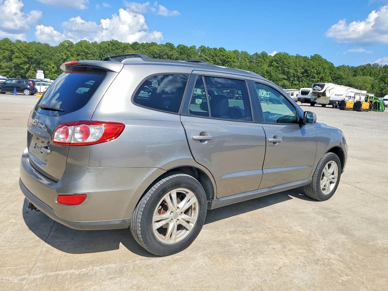 5XYZH4AG8BG049463 2011 HYUNDAI SANTA FE photo no. 3