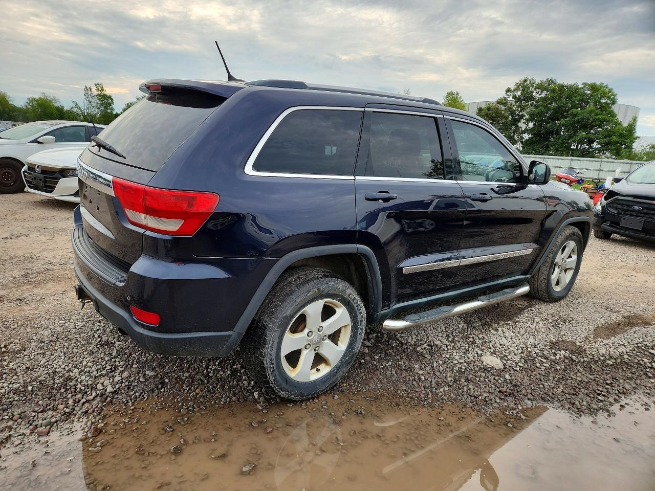 1J4RR4GG0BC511503 2011 JEEP GRAND CHEROKEE photo no. 3