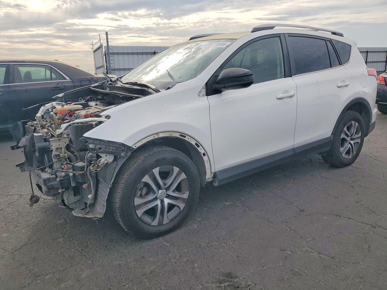 2018 TOYOTA RAV4 JTMBFREVXJJ724628