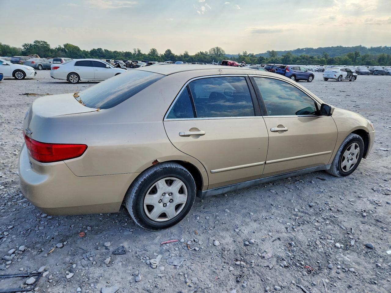 1HGCM56435A138384 2005 HONDA ACCORD photo no. 3