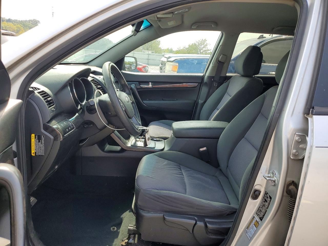 2011 KIA SORENTO LX — Фото 7 из 13