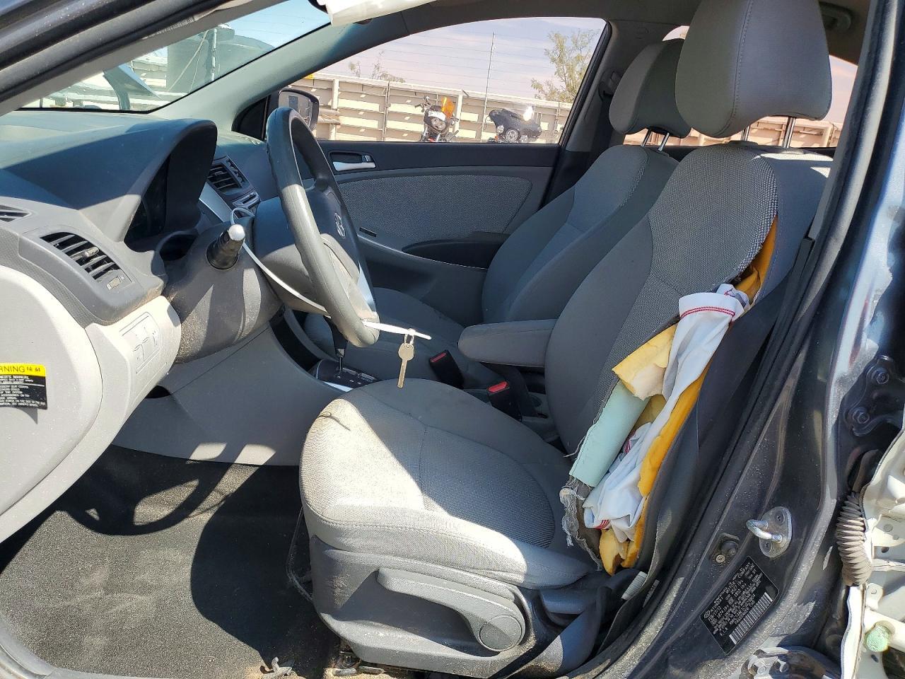 2012 HYUNDAI ACCENT GLS — Фото 7 из 12