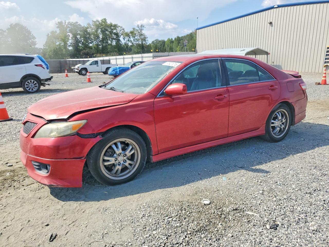 2011 TOYOTA CAMRY SE