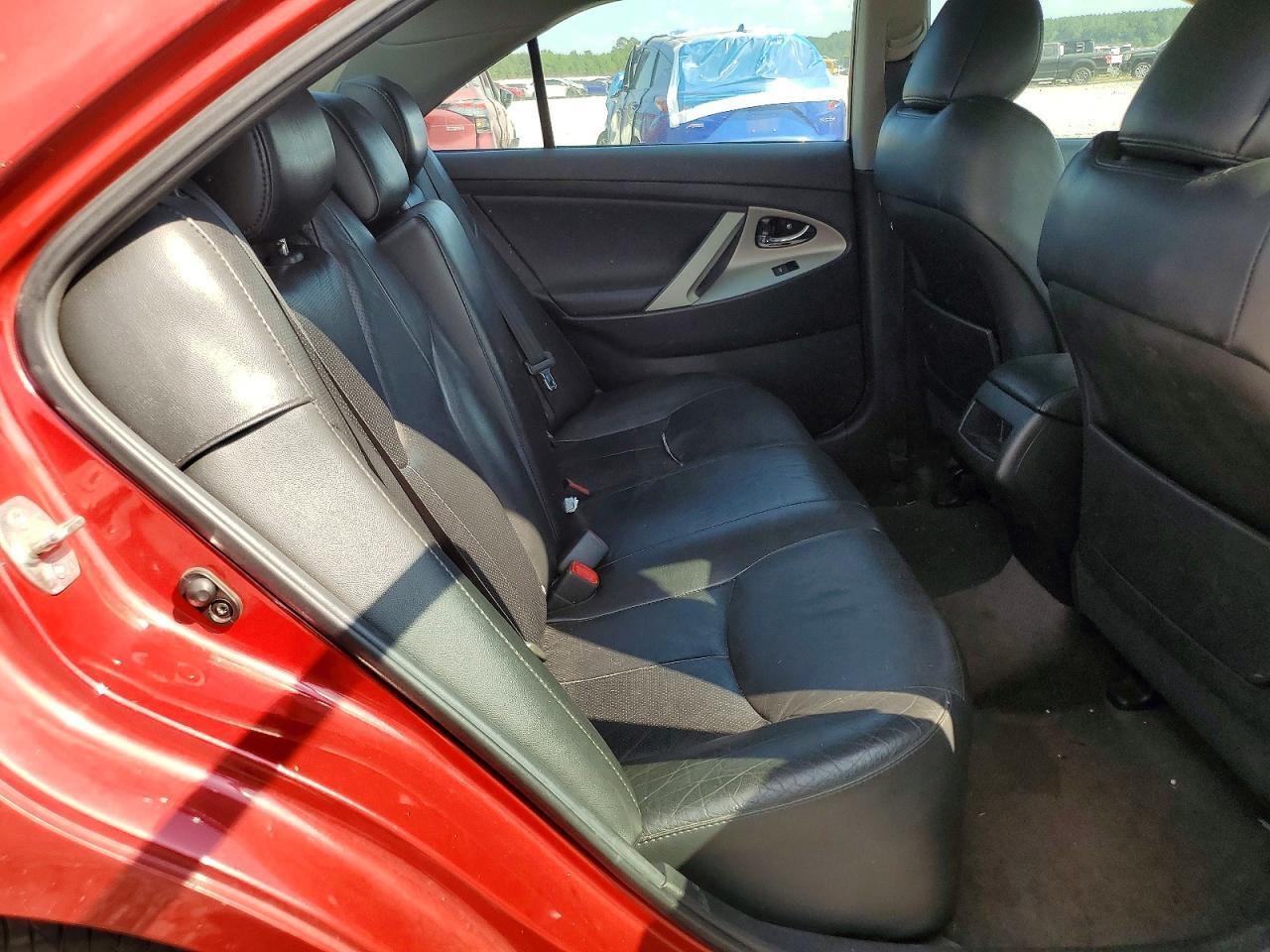 2011 TOYOTA CAMRY SE — Фото 10 из 12