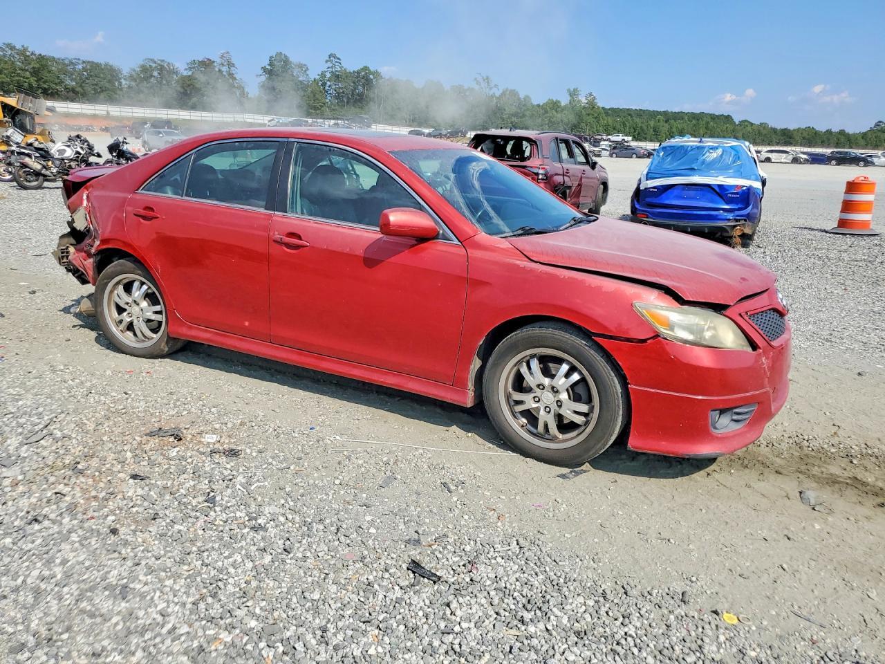 2011 TOYOTA CAMRY SE — Фото 4 из 12
