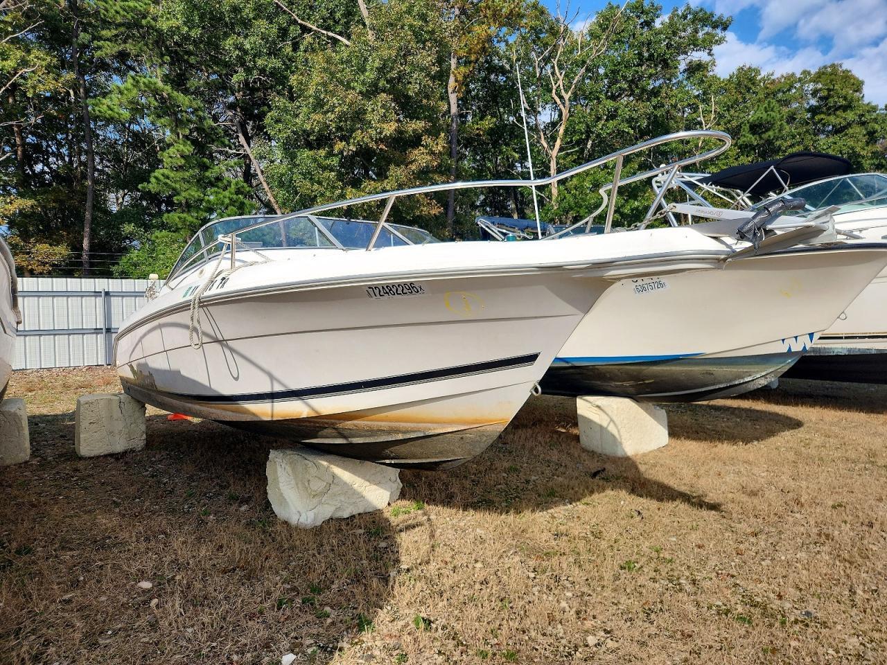 2000 WELLCRAFT SPEED BOAT
