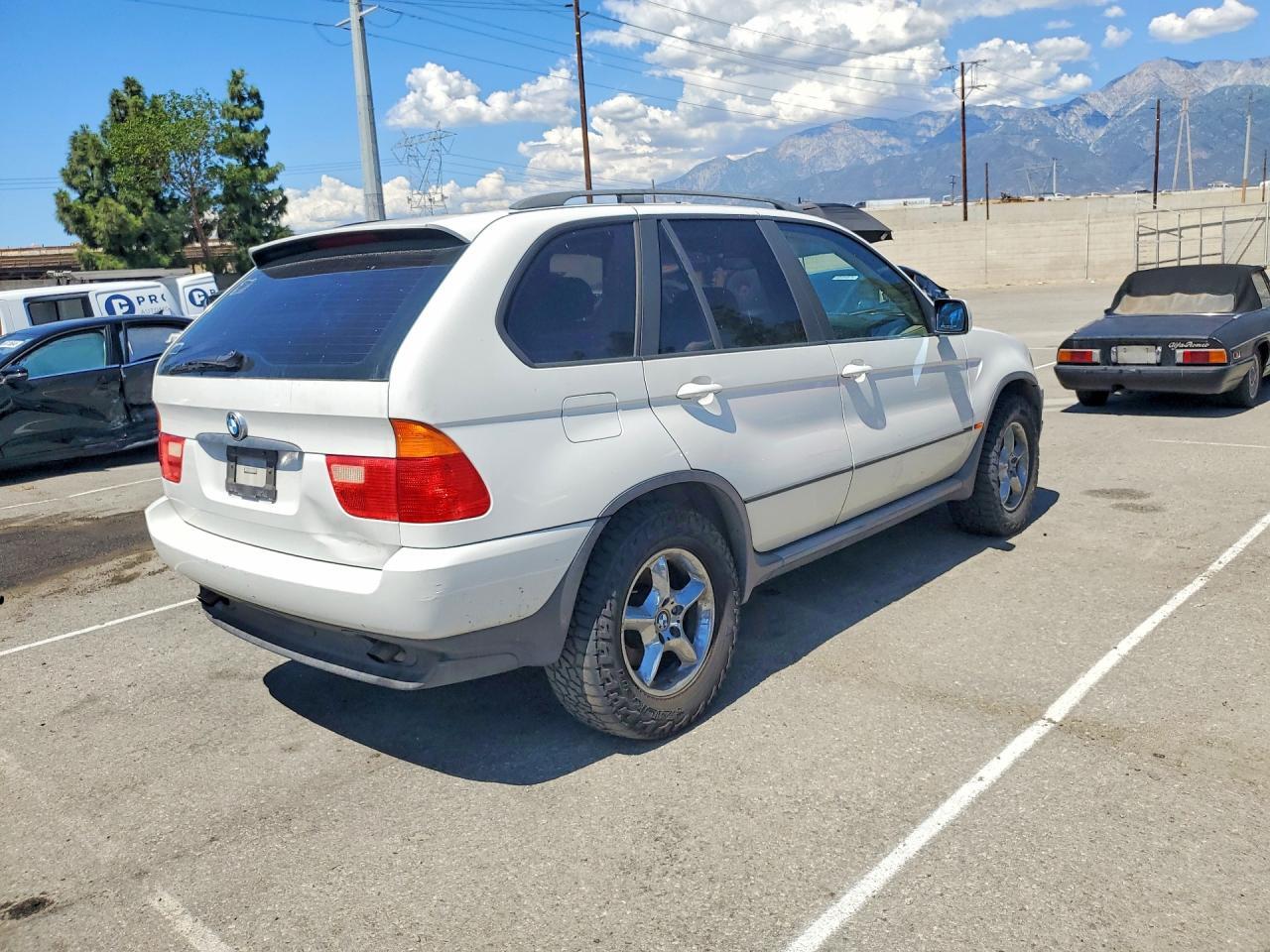 2002 BMW X5 3.0I — Фото 3 из 13