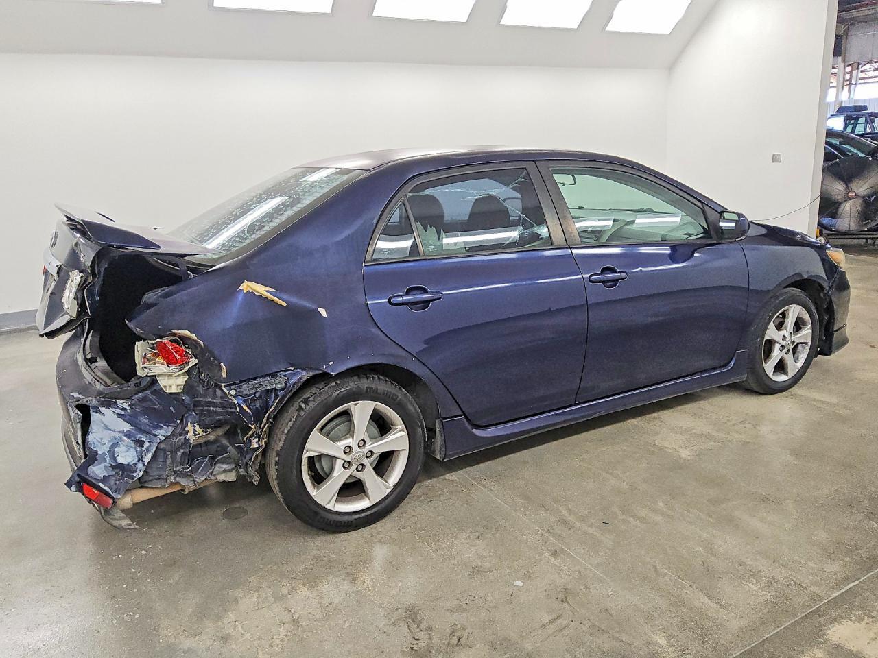 2011 TOYOTA COROLLA S — Фото 3 из 12