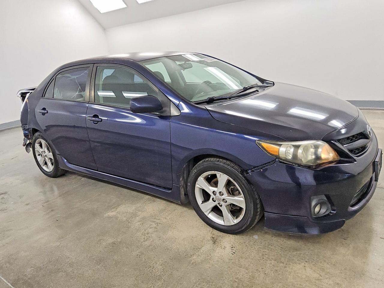 2011 TOYOTA COROLLA S — Фото 4 из 12