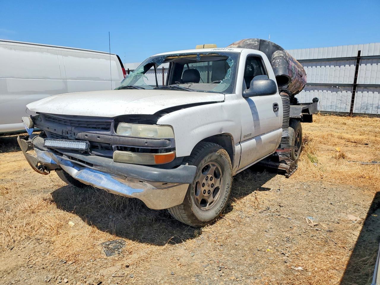 2000 CHEVROLET SILVERADO 1GCEC14W4YZ348330
