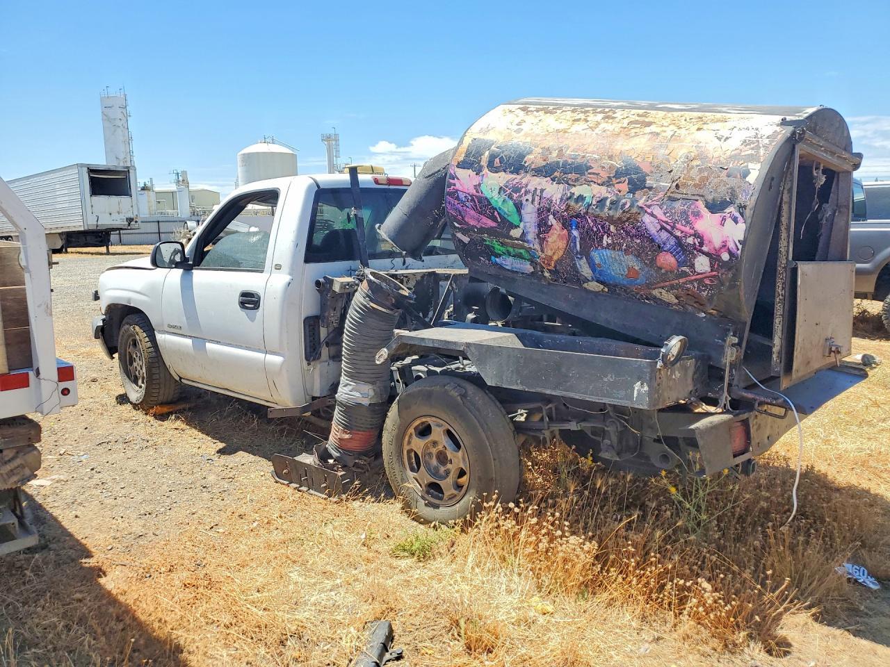 1GCEC14W4YZ348330 2000 CHEVROLET SILVERADO photo no. 2