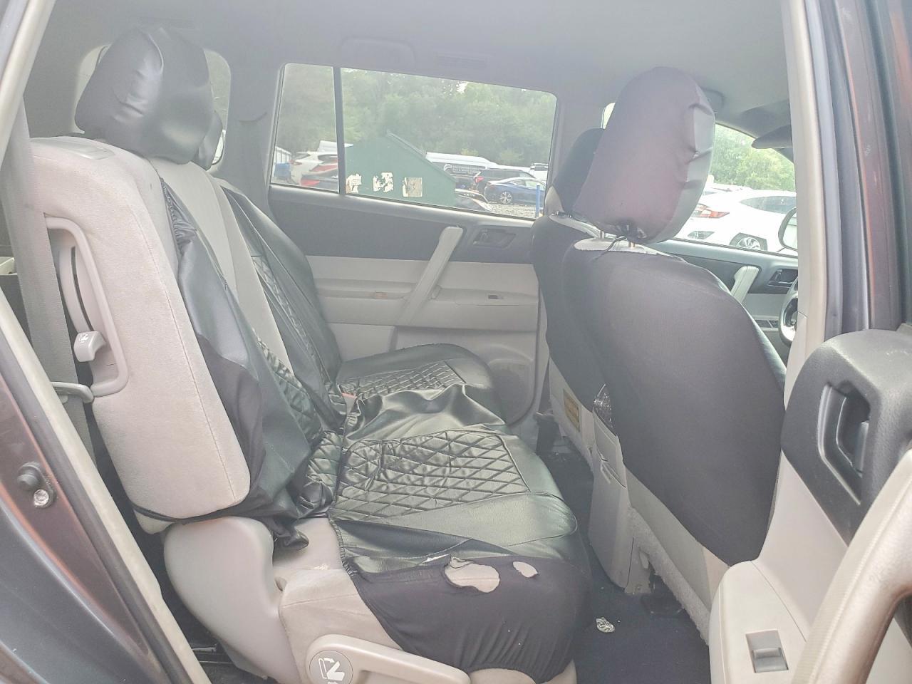 2012 TOYOTA HIGHLANDER BASE — Фото 11 из 13