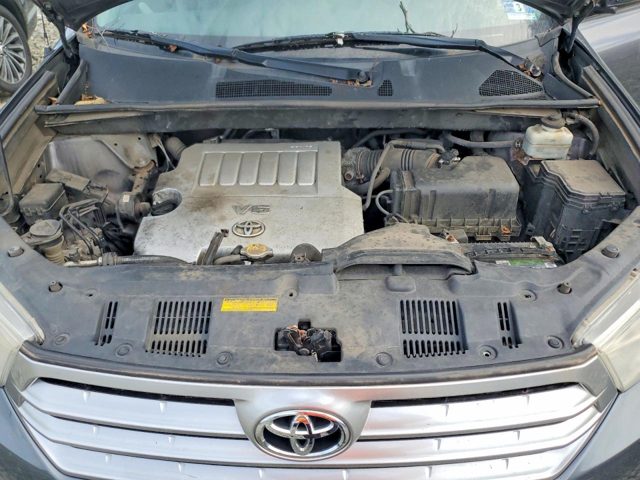 2012 TOYOTA HIGHLANDER BASE — Фото 12 из 13