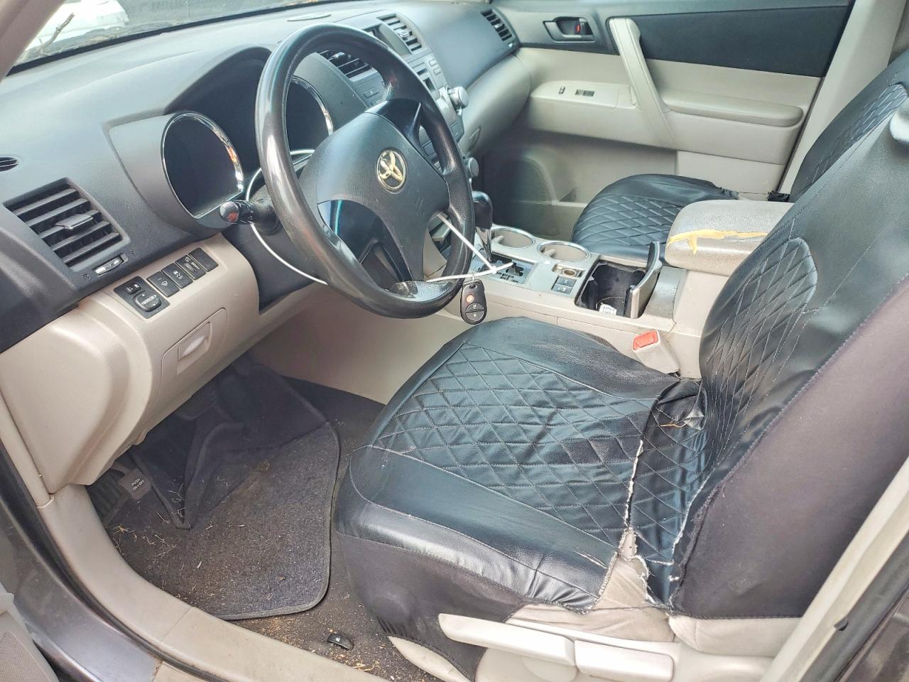 2012 TOYOTA HIGHLANDER BASE — Фото 7 из 13