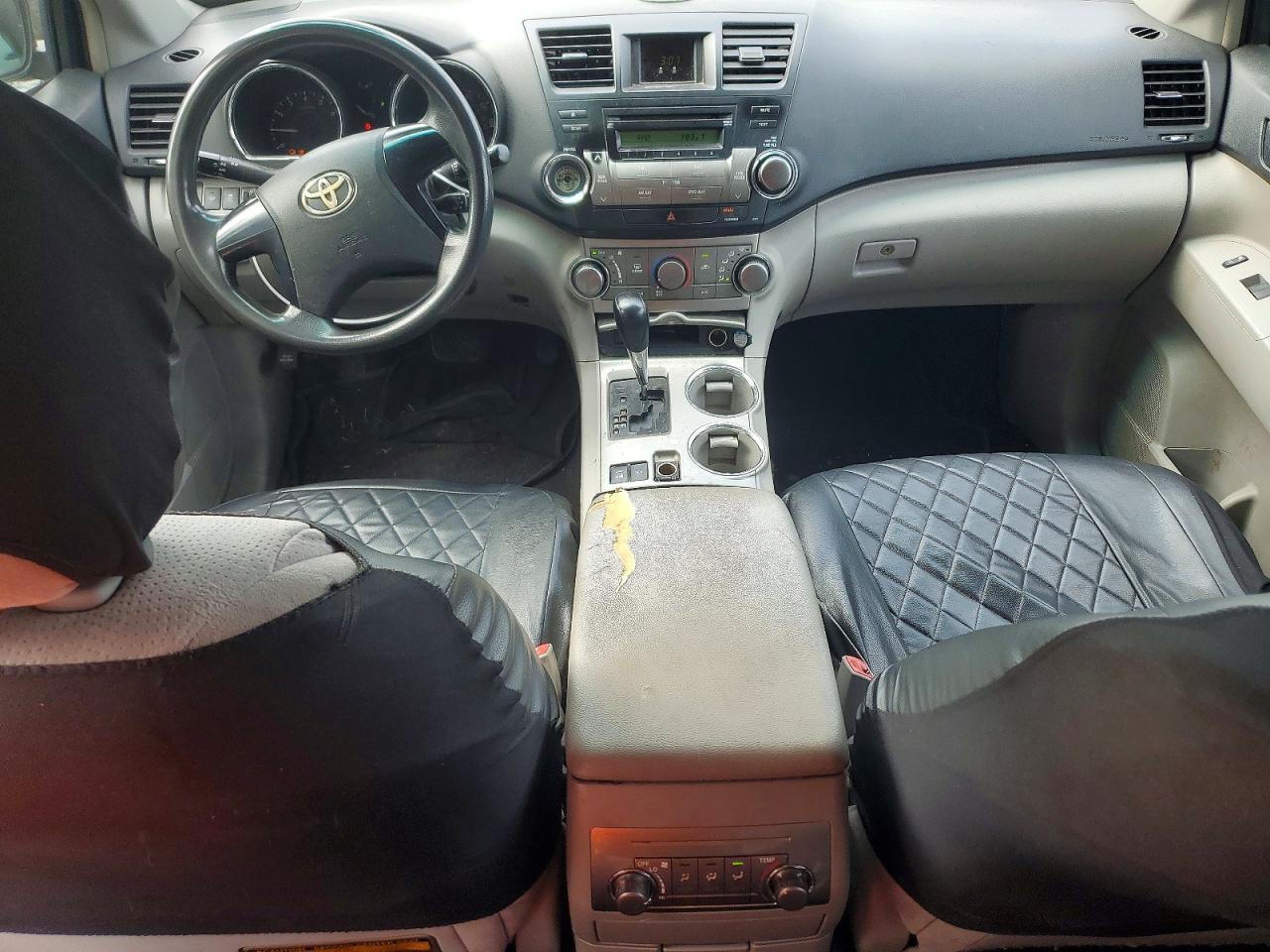2012 TOYOTA HIGHLANDER BASE — Фото 8 из 13